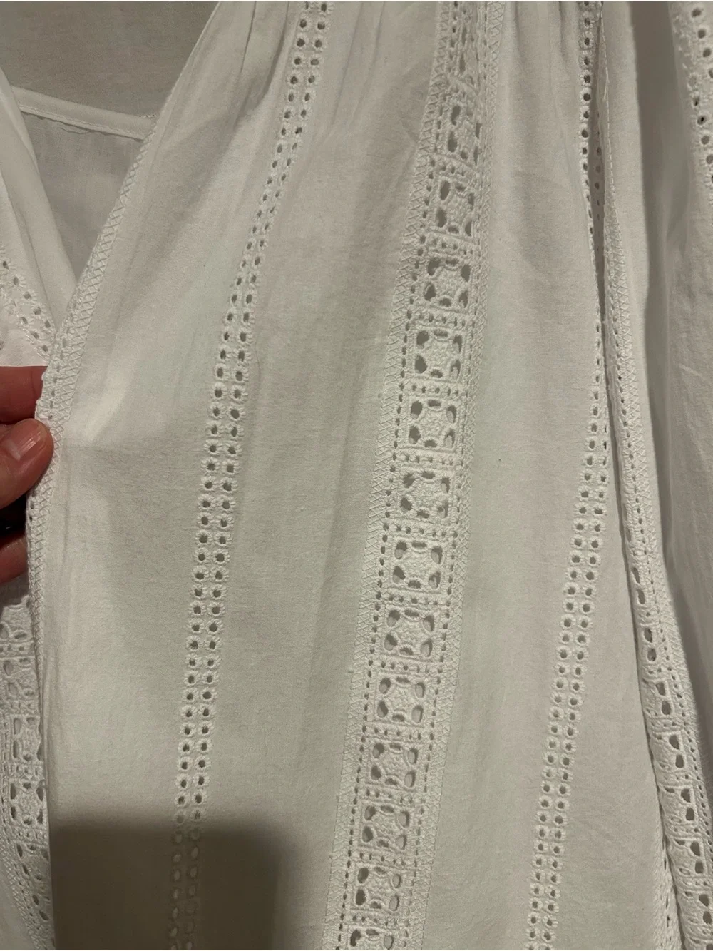 NWT Time and Tru White Eyelet Button-Up Peasant Blouse size Large - Picture 10 of 10